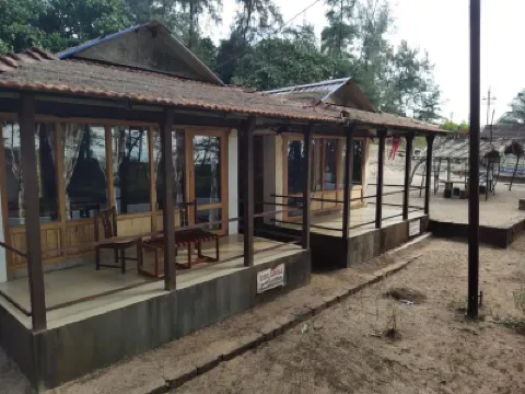 Manali Beach Resort デブバッグ・ビーチ周辺のホテル