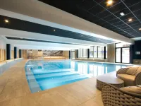 Hotel et Spa l'Eclose by Odalys Ξενοδοχεία στην πόλη Huez