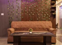 Amara Inn by Sandane Homes Near Expo Mart and Pari Chowk - 2-Star