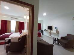 Che Wok Hotel