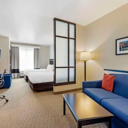 Comfort Suites