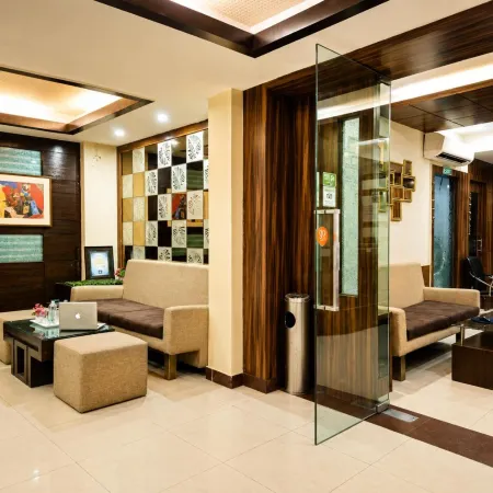 Hotel Crystal Retreat