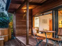 River Birches Lodge - 5-Star