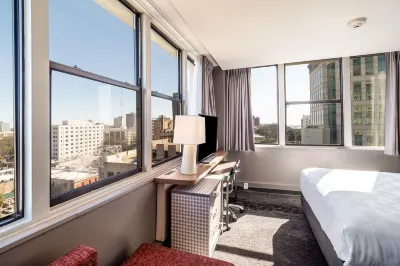 Holiday Inn Columbia - Downtown Các khách sạn gần Elmwood Cemetery