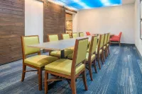 Holiday Inn Express & Suites MACON - I-475 by IHG