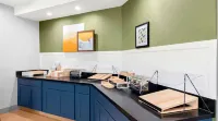 Spark by Hilton Springfield Southwest