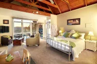 Vivere Retreat Hotels in Warragul