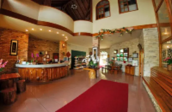 南投溪頭新明山木屋渡假村