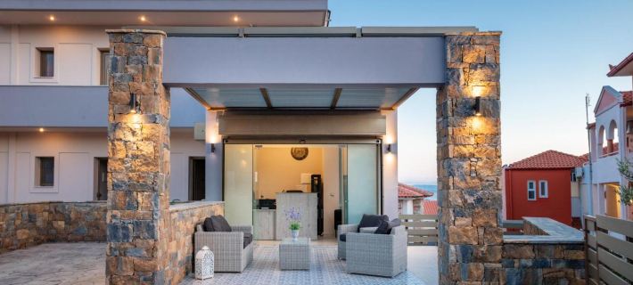 Royalty Suites Loft Hotels in Sithonia
