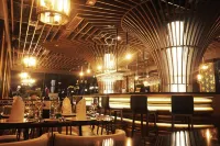 Avenzel Hotel & Convention Cibubur - Bares