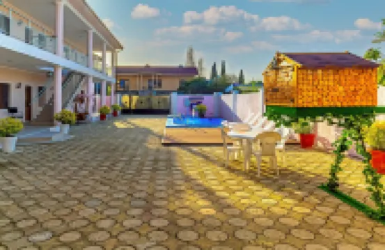 Platan (Platan) Hotels in 