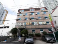 Gwangju Sangmu Green Hotels near Gwangju Student Independence Movement Memorial Hall