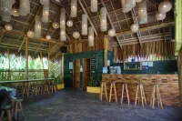Hiraya Surf Hostel - بار