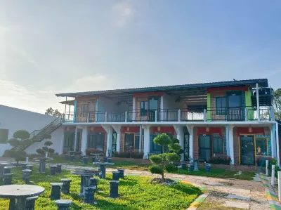Olly De Home Ent Hotel in zona Batu Gajah Christian Cemetery