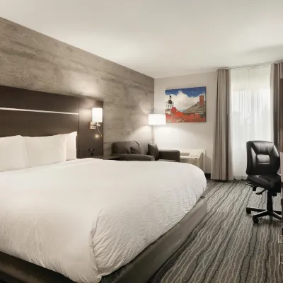 Days Inn by Wyndham Kingston Hotels near Canadian Forces Base Kingston