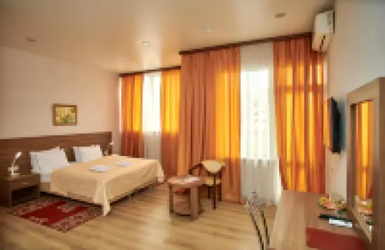 F&G Hotel