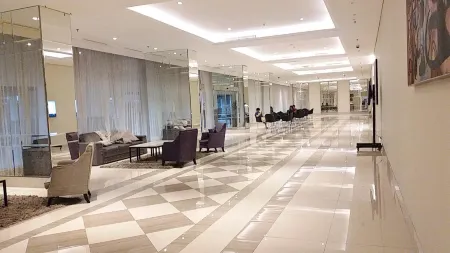 Cosmy Tanglin Apartment at Pakuwon Mall Отели рядом с достопримечательностью «Universitas Ciputra Surabaya»