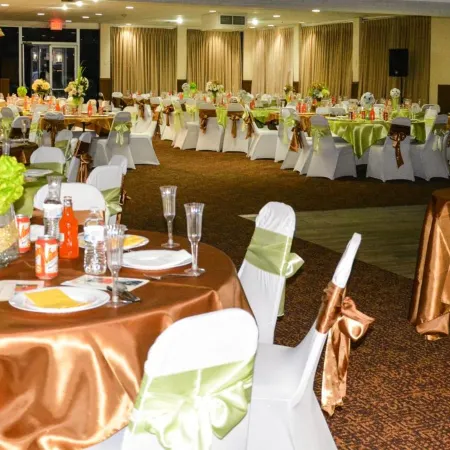 Columbus Grand Hotel & Banquet Center