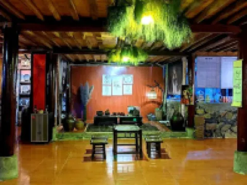 Long Cổ Trấn Homestay Hotels in Lung Cu