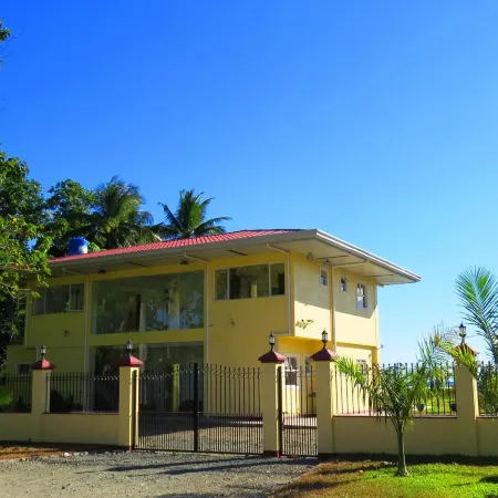 Caimito Beach Hotel