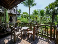 閣昌島溫泉度假村 灘瑪詠瀑布附近的飯店