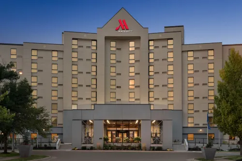 Madison Marriott South Các khách sạn ở Madison