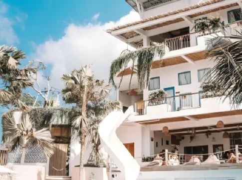 Kos One Hostel Hotels near Paradise Pictures Bali