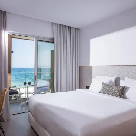 Enorme Ammos Beach