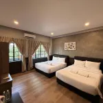 Concrete Jungle Cabin Hotels in 