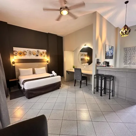 N1 Hotel Samora Machel Harare Отели в г. Хараре