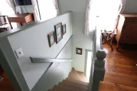 The Lafayette Inn & Restaurant