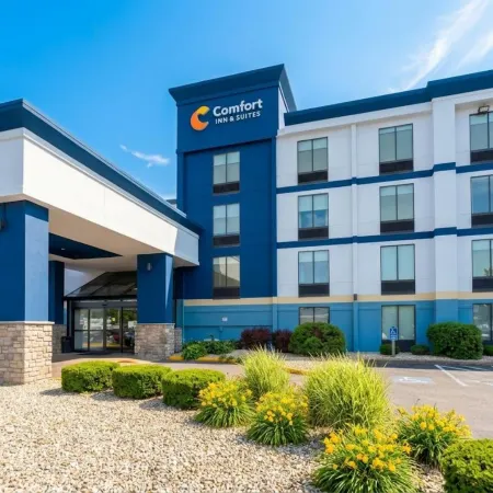 Comfort Inn & Suites Danbury-Bethel