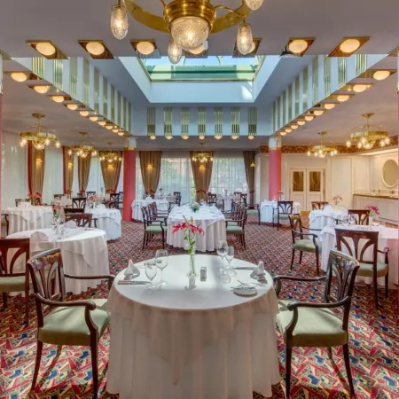 Hotel Savoy Prague Отели рядом с достопримечательностью «Прага 06»
