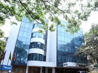 The Oakwood Hotel Hotels near Deccan
