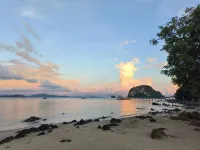 ซันไรส์ บีช เกาะยาว รีสอร์ท - ติดทะเล