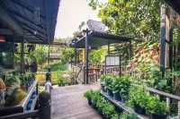 ก่องกานท์คาเฟ่ - 4 ดาว