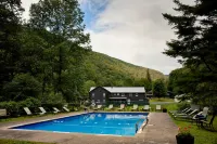 Catskill Seasons Inn - Pysäköinti