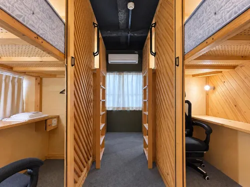 SINGAI CABIN - Pensions