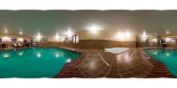 Holiday Inn Express DEVILS LAKE by IHG - С бассейном