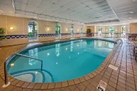 Fairfield Inn & Suites Russellville - Pools