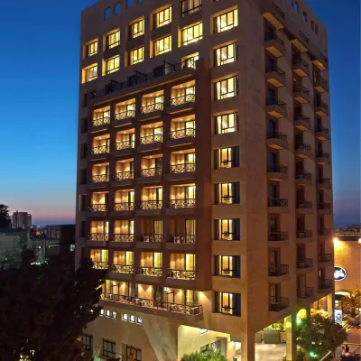 ParkTower Suites Отели рядом с достопримечательностью «Бейрут - центр города»