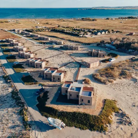 Keros Blue - Luxury in Wilderness