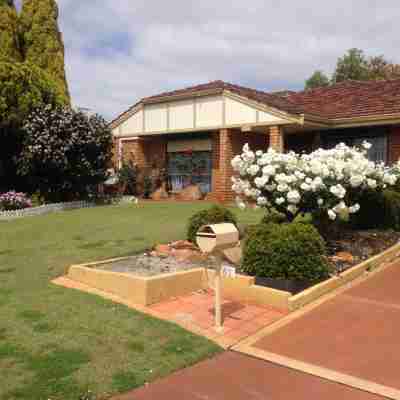 Murdoch Station Bed & Breakfast Hotel Exterior