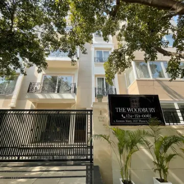 The Woodbury Hotels near Amazon BLINK studio