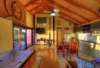 Maleny Tropical Retreat Hotels in Bald Knob
