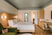 Voco Kissimmee Orlando by IHG Hotels in Four Corners