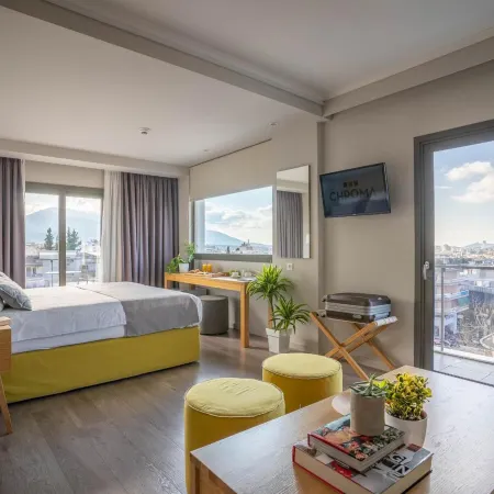 Chroma Fashion Rooms & Apartments