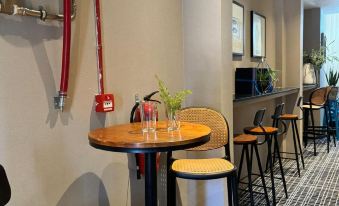 274 SUITES @ East Coast