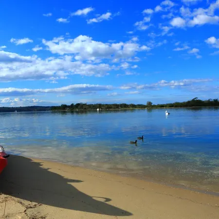 Ocean Views Motel Lakes Entrance Отели рядом с достопримечательностью «Кунварра Фэмили Холидей Парк»