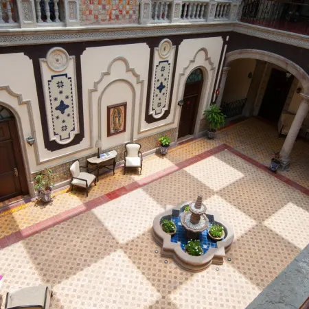Hotel Morales Historical & Colonial Downtown Core